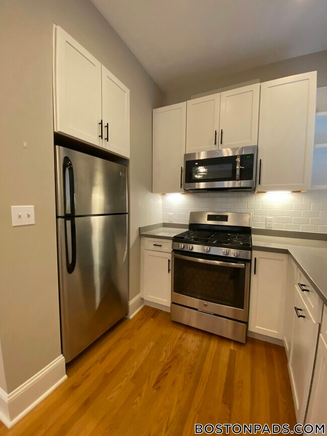 Photo - 178 Brooks St Unidad 1