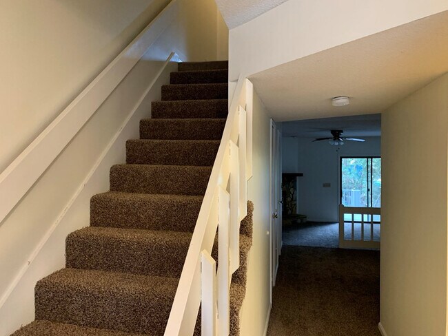 Photo - 324 Joshua Tree Dr