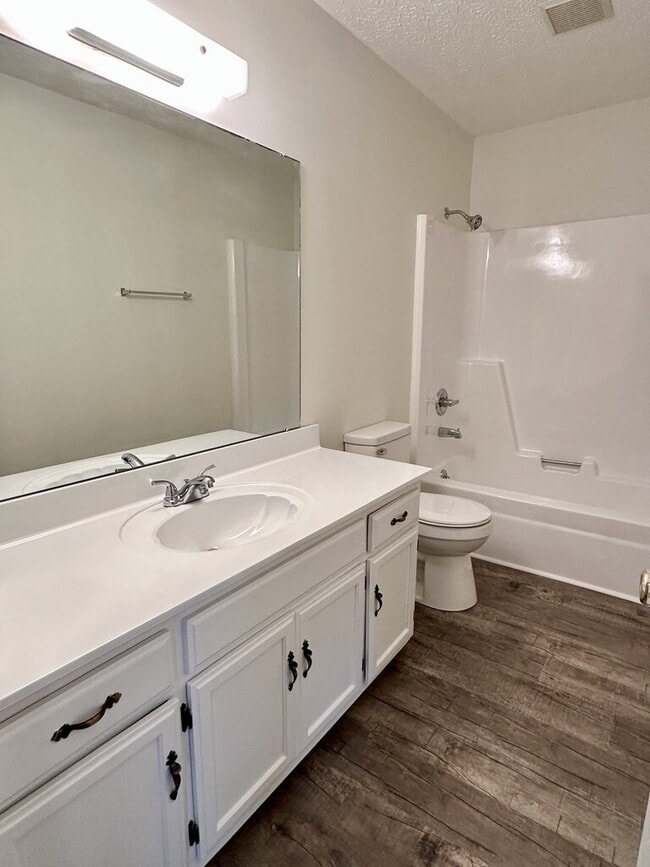 Building Photo - "Charming 3-Bed, 2-Bath Home in Cookeville – Your Perfect 1350 Sq Ft Retreat!"
