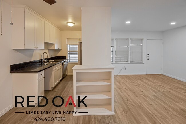 Photo - 7528 Norton Ave Unidad 4