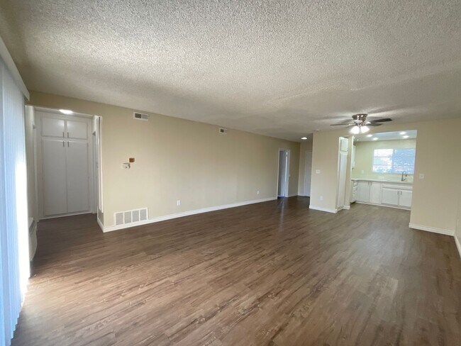 Photo - DelMar1904 Unit B