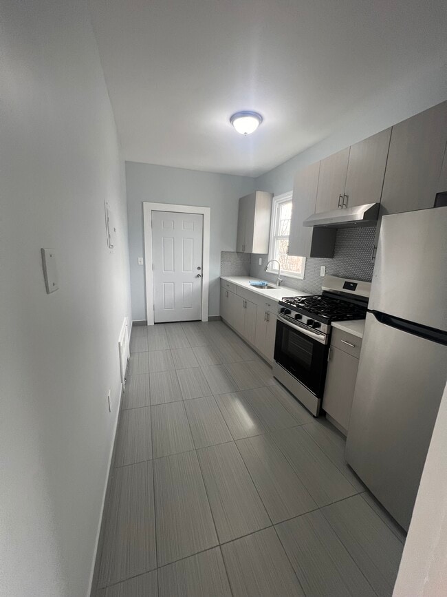 Photo - 50 Dewey St Unit 3r