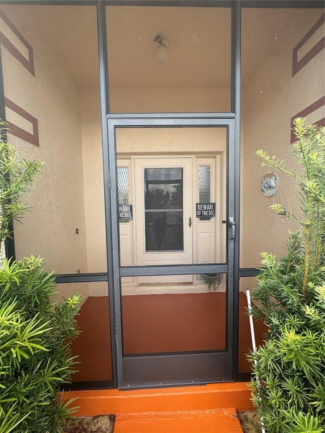 Photo - 929 Devonshire Way