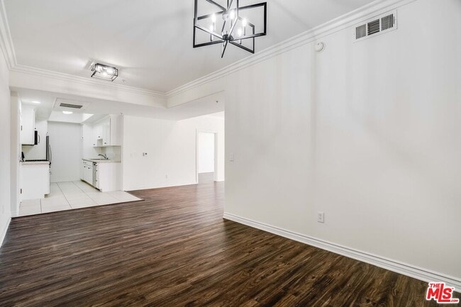 Photo - 3328 Oakhurst Ave Unit 103