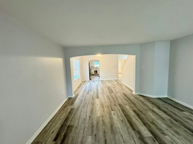 Photo - 1910 Plum Falls Ln