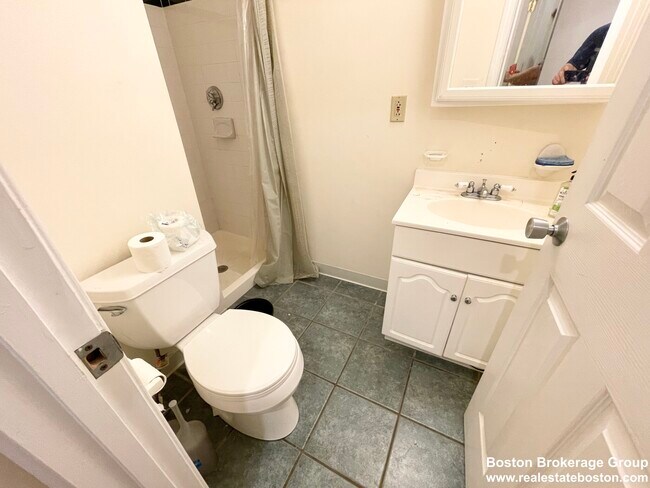 Photo - 16 Greenwich St Unidad 1