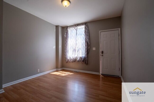 Photo - 1210 Sargeant St