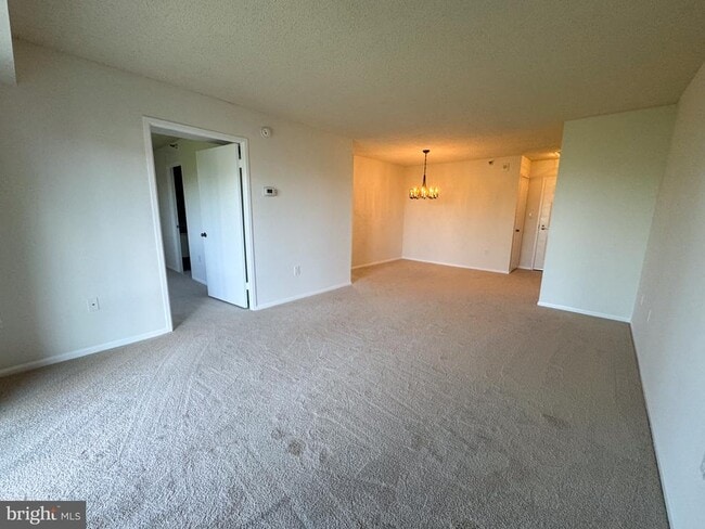 Photo - 15107 Interlachen Dr Unidad 807