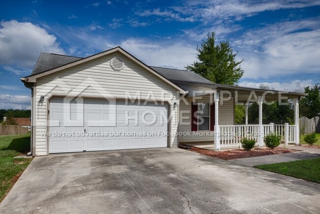 Photo - 111 Fox Chase Trail