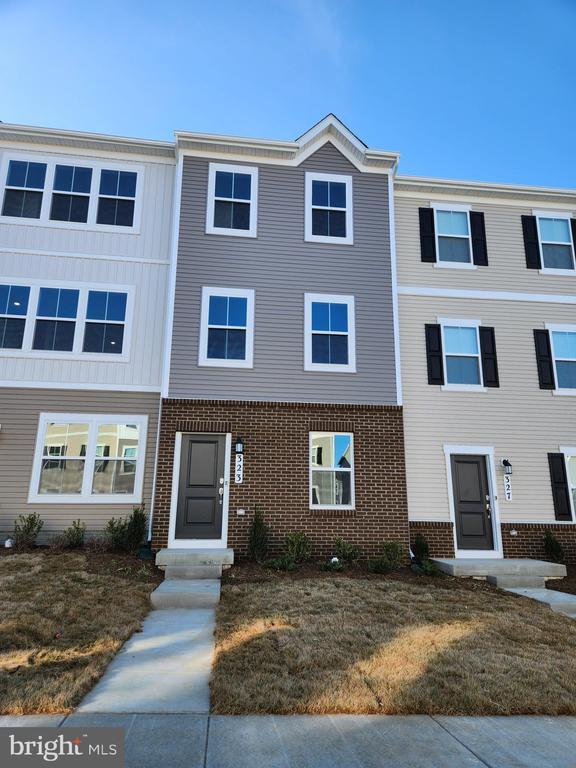 Photo - 323 Mineral Springs Rd Townhome