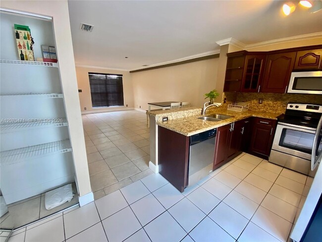 Photo - 2864 S Cambridge Ln