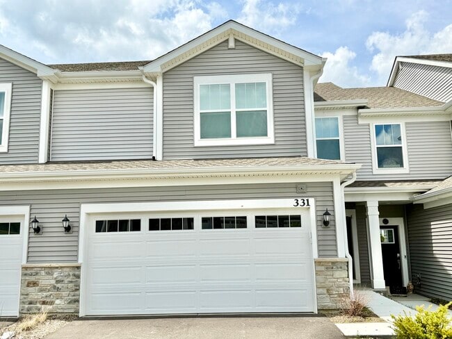 Photo - 331 Red Oak Cir