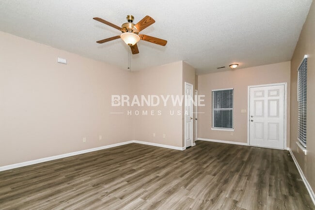 Photo - 7215 Parklake Pl