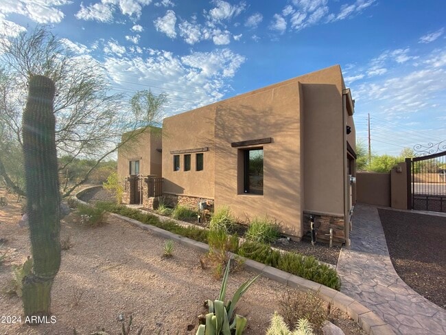 Photo - 5559 E El Sendero Dr