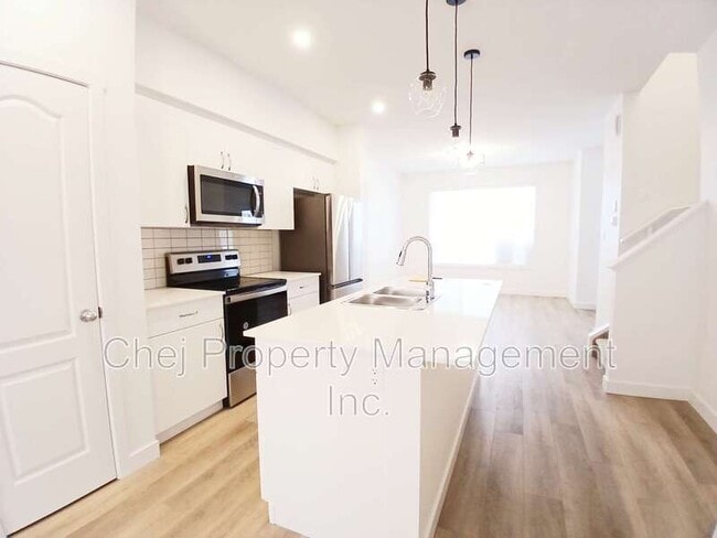 Photo - 1918-1209 209 St NW