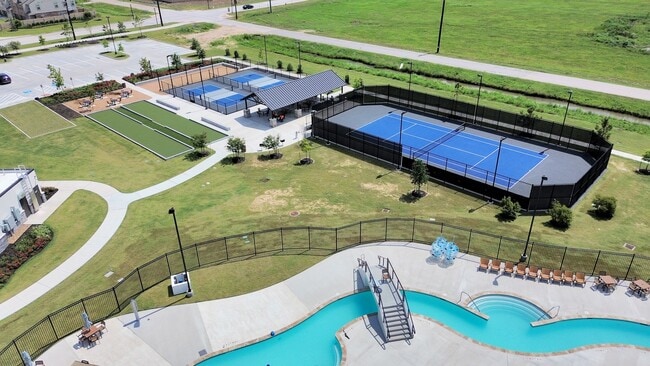 Photo - 10303 Rosemary