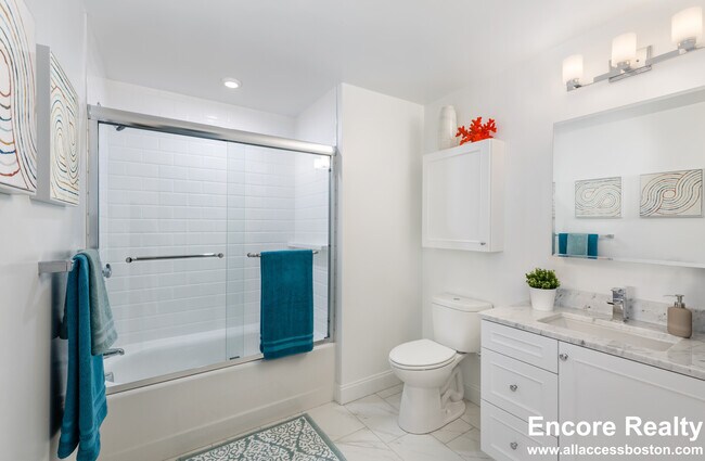 Photo - 120 Gerry Rd Unidad B-304