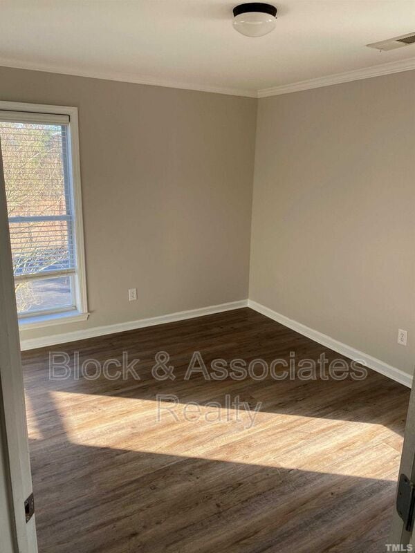 Photo - 2216 Myron Dr