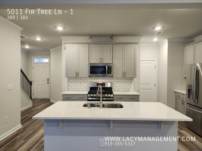 Photo - 5011 Fir Tree Ln