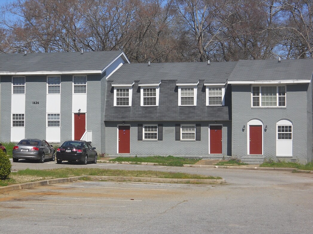 University Station - University Station Apartments
