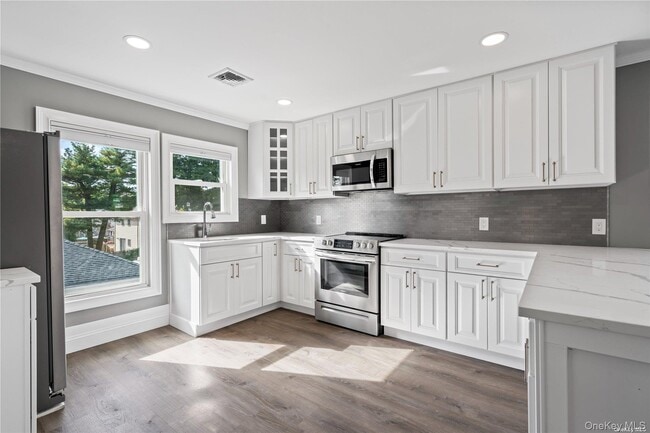 Photo - 7 Pulaski Rd Unit 3