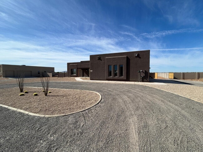 Photo - 23175 W Skinner Rd