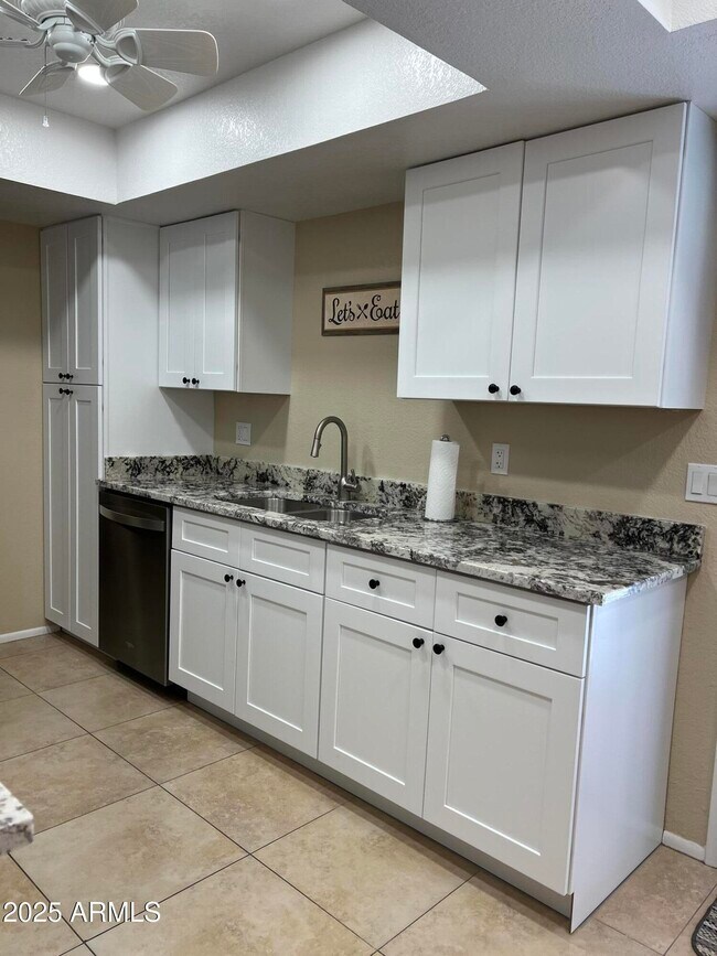 Photo - 12212 N Paradise Vlg Pkwy S Unit 142