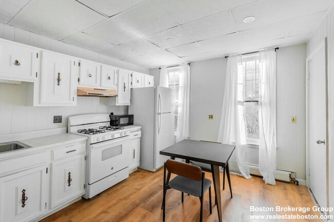 Photo - 31 Falcon St Condo Unit 1