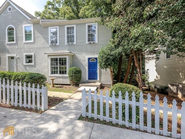 Building Photo - 1015 Plantation Way