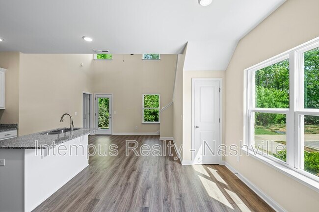 Photo - 1704 Bethel Ln