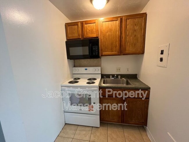 Photo - 675 Tiger Ave