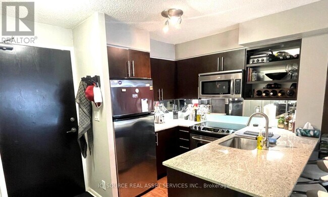 Photo - 96 St Patrick St Unit 606