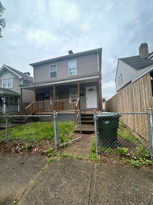 Building Photo - 121-123 Hayden Ave Unit 123
