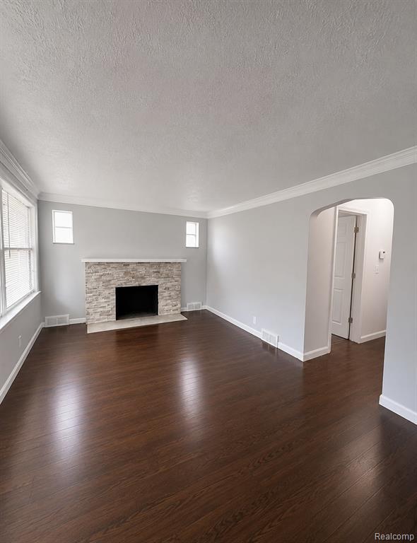 Photo - 11867 Laing St