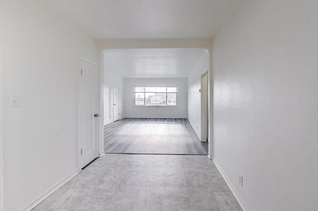 Photo - 5492 Ruth Ave Unidad 04