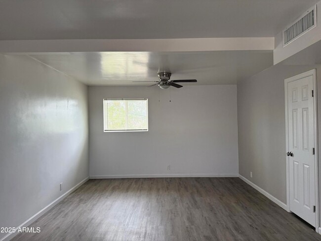 Photo - 4619 S 16th St Unidad 8