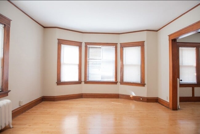 Photo - 1704 E Locust St Unidad 3