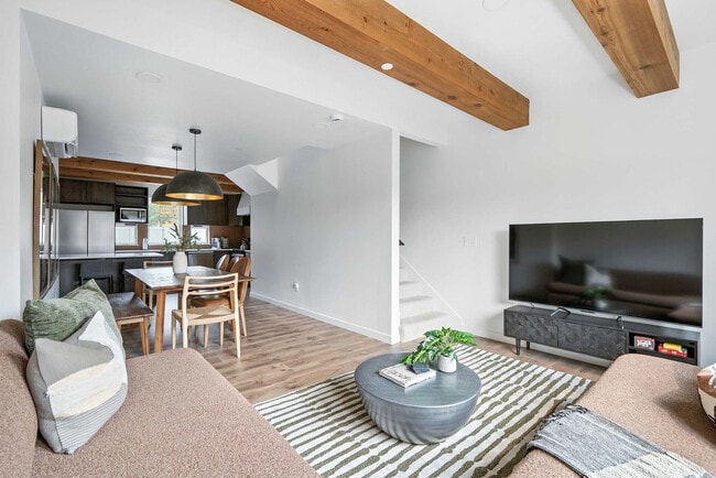 Photo - 925 NE 23rd Ave Unidad ID1309841P