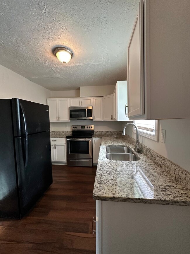 Photo - 1165 Lakeshore Dr