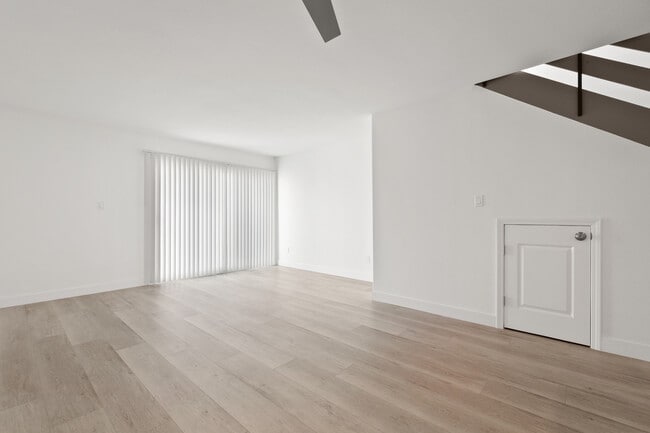Fernwood Terrace - Fernwood Terrace Apartments