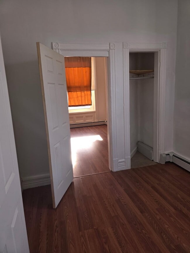 additional bedroom - 354 15th Ave