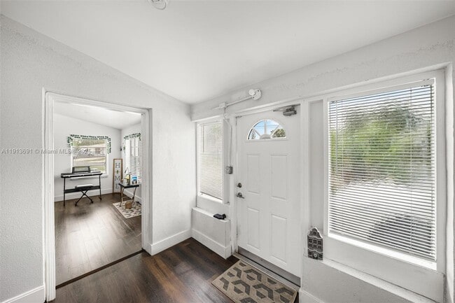 Photo - 600 SW 10th St Casa