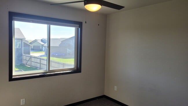 Photo - 541 Mace Dr