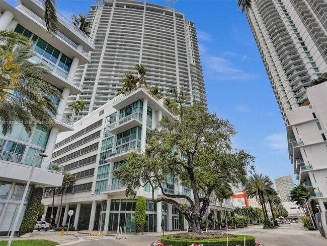 Photo - 90 SW 3rd St Apartment Unit 2809