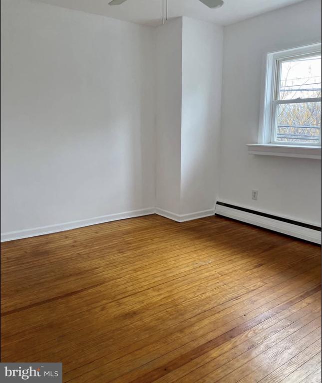 Building Photo - 672 Colwell Rd