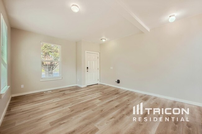 Photo - 1222 193rd St E