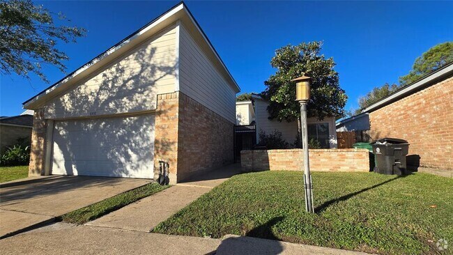 Building Photo - 6410 Grandvale Dr Rental