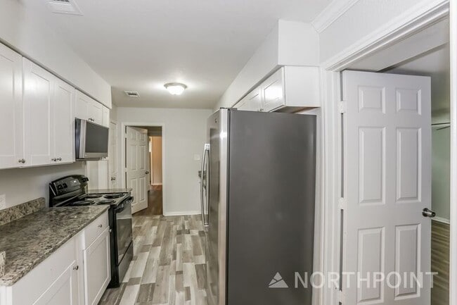 Photo - 5724 Rich St