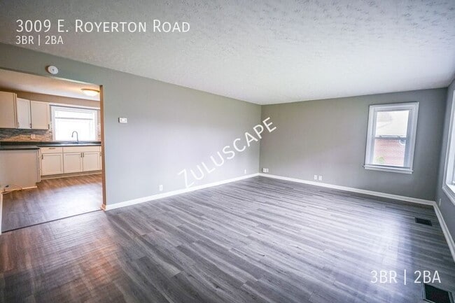 Photo - 3009 E Royerton Rd