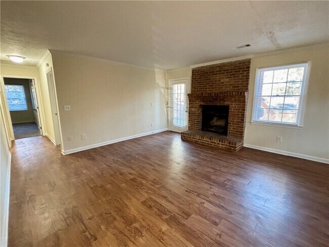 Photo - 1579 Harbins Rd NW